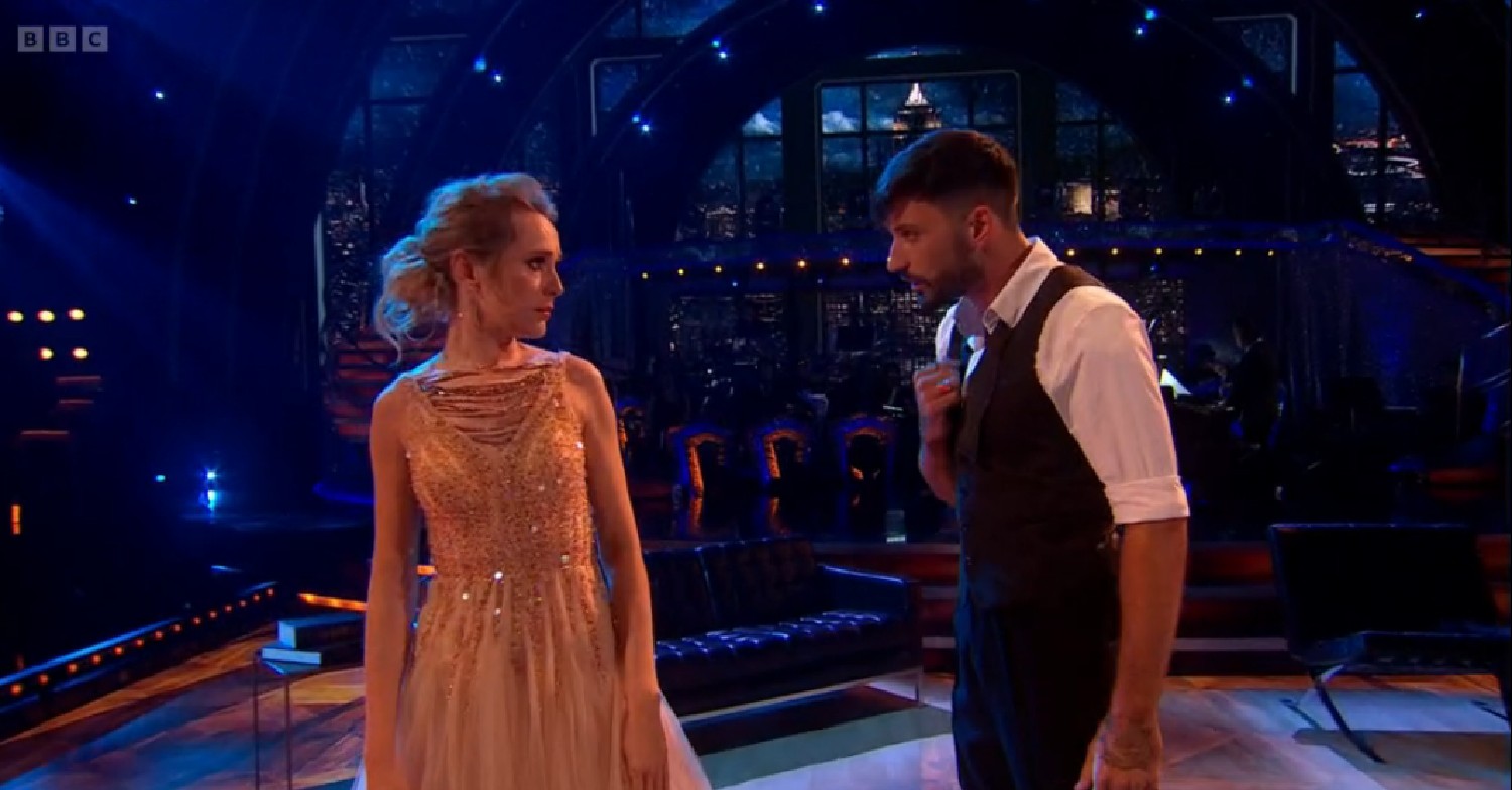 Rose Ayling-Ellis and Giovanni Pernice look at each other during dance on Strictly