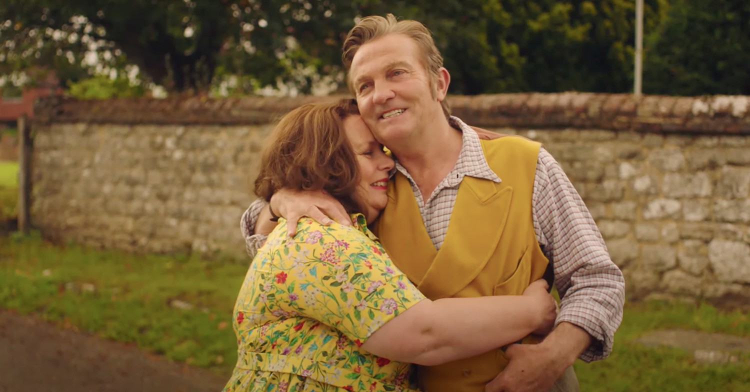Joanna Scanlan and Bradley Walsh hugging each other in The Larkins