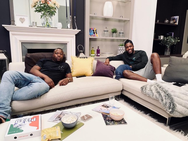 Mo Gilligan and Babatunde Aleshe Celebrity Gogglebox 