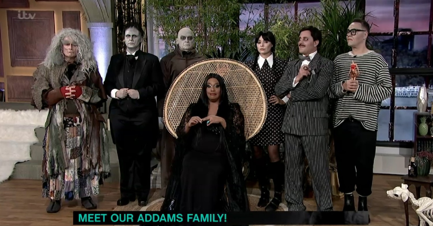 This Morning stars, including Holly Willoughby, in Halloween costume today