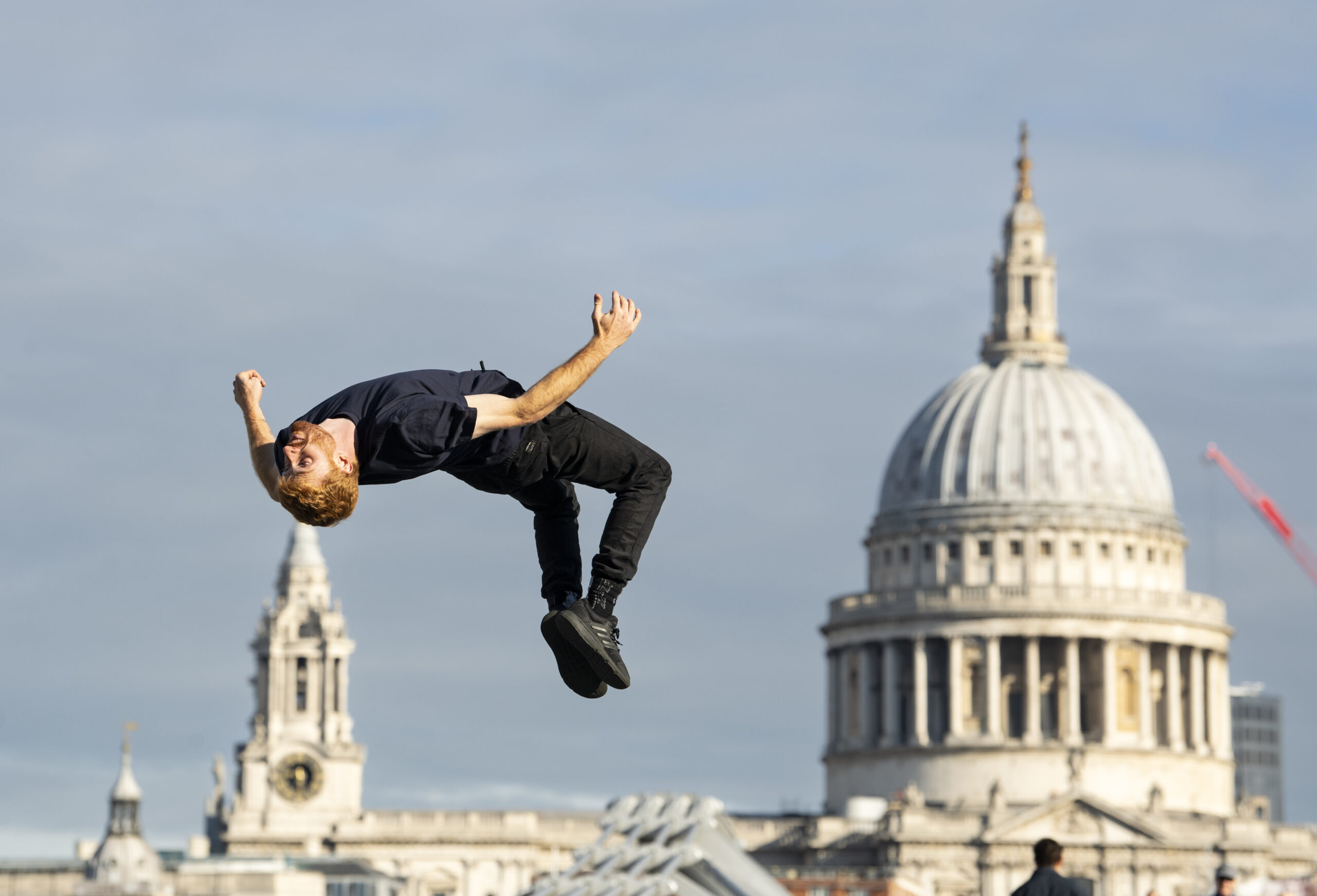 Free runner above London Landmarks