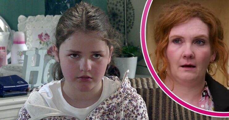 Hope looking angry and Fiz looking upset in Corrie