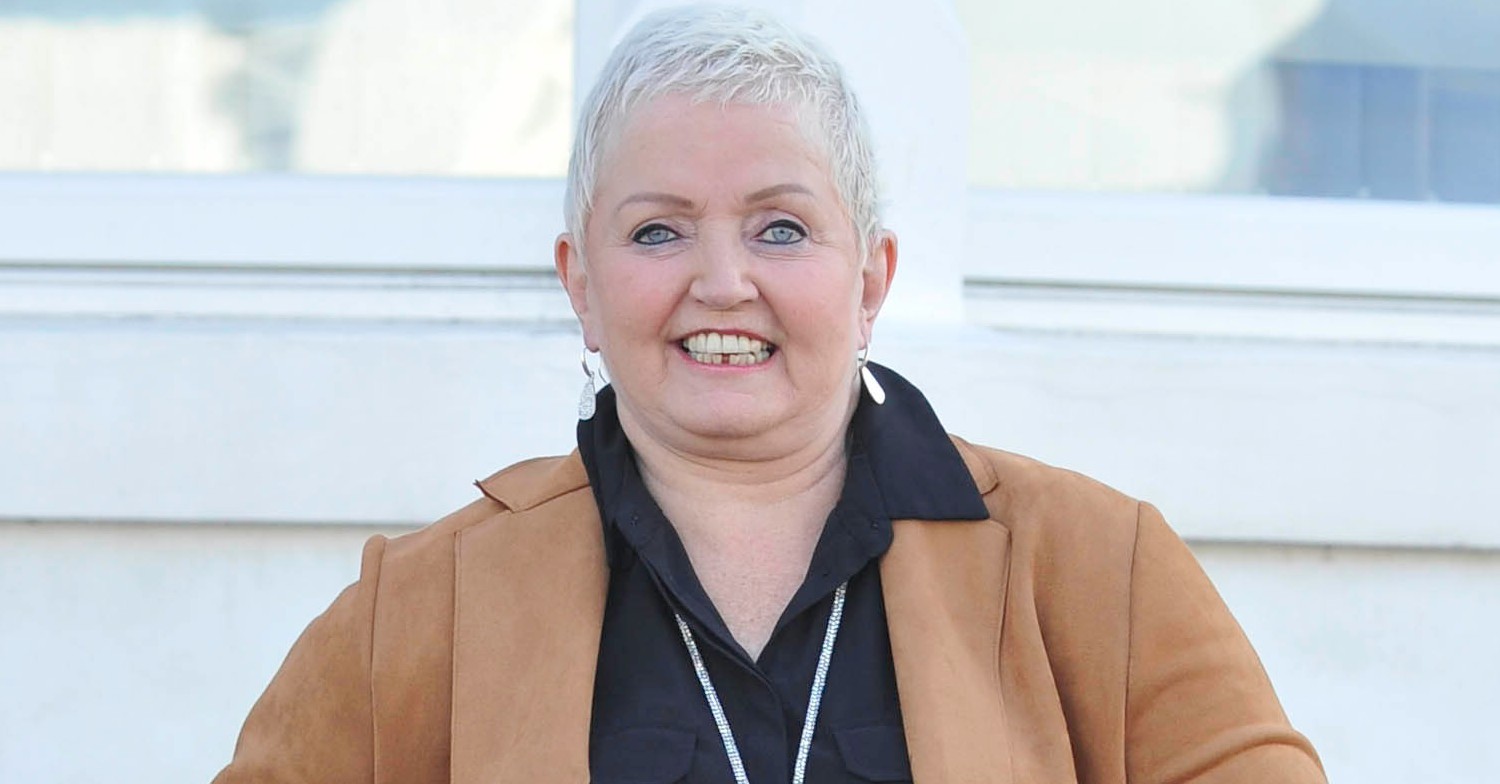 Linda Nolan smiling at event
