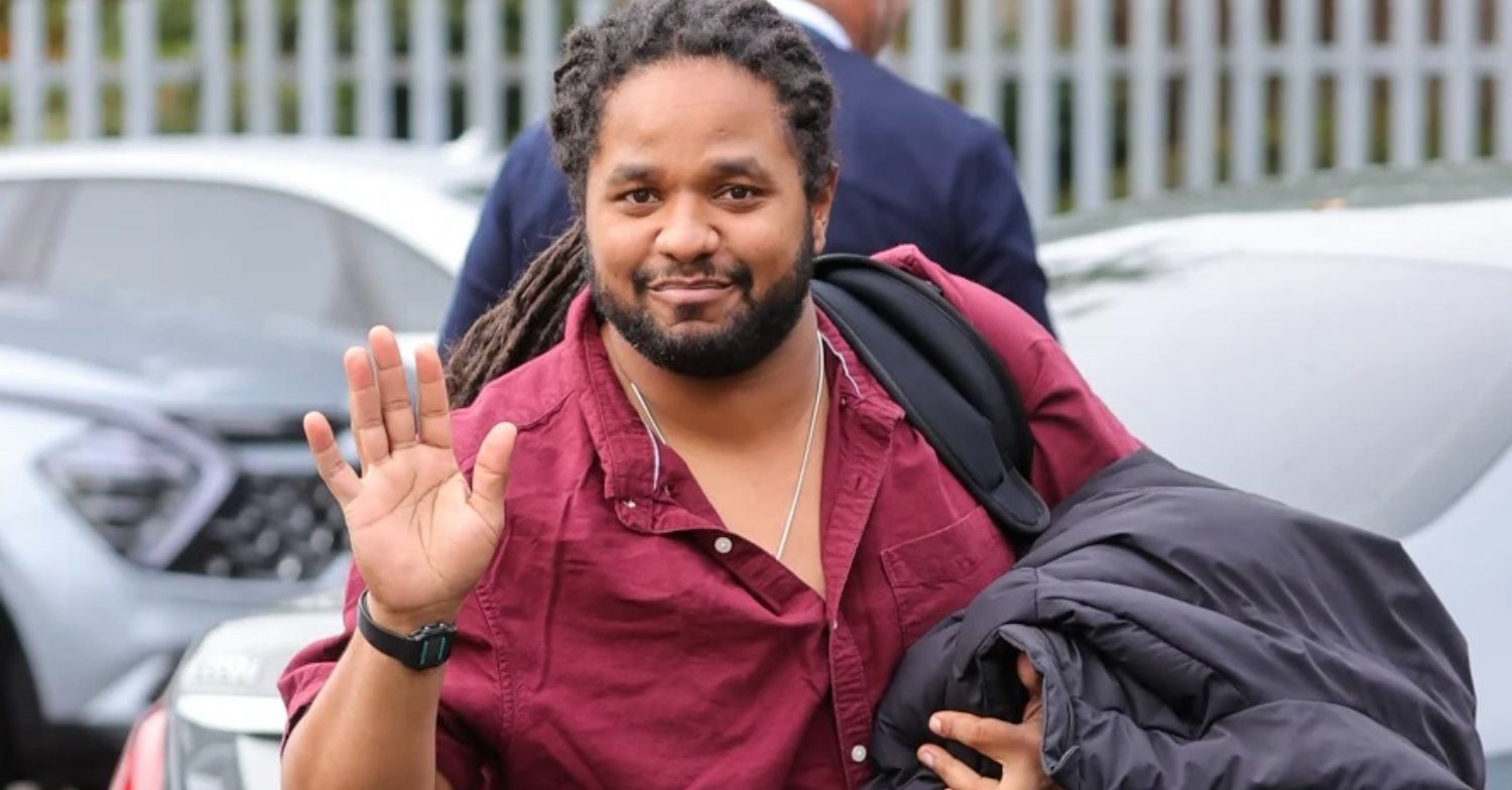Strictly star Hamza Yassin waving