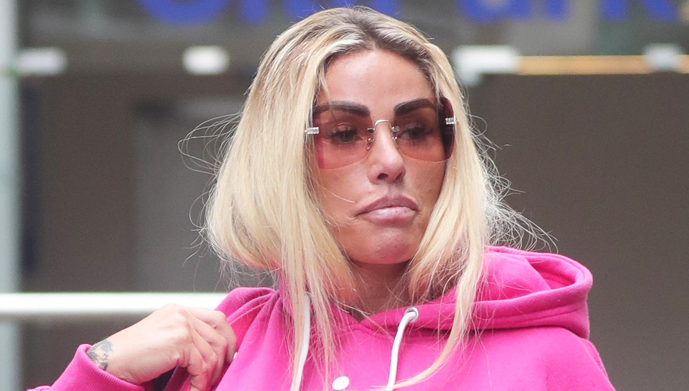 Katie Price in pink hoodie