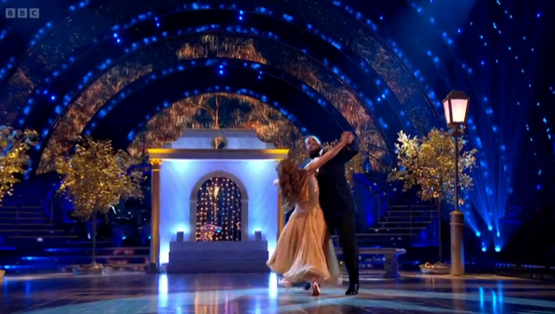 Jowita and Hamza perform their showdance