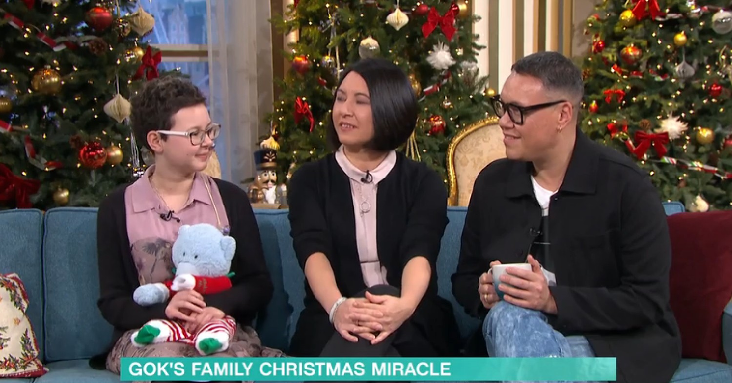 Gok Wan sits on This Morning sofa with cousins on today's show