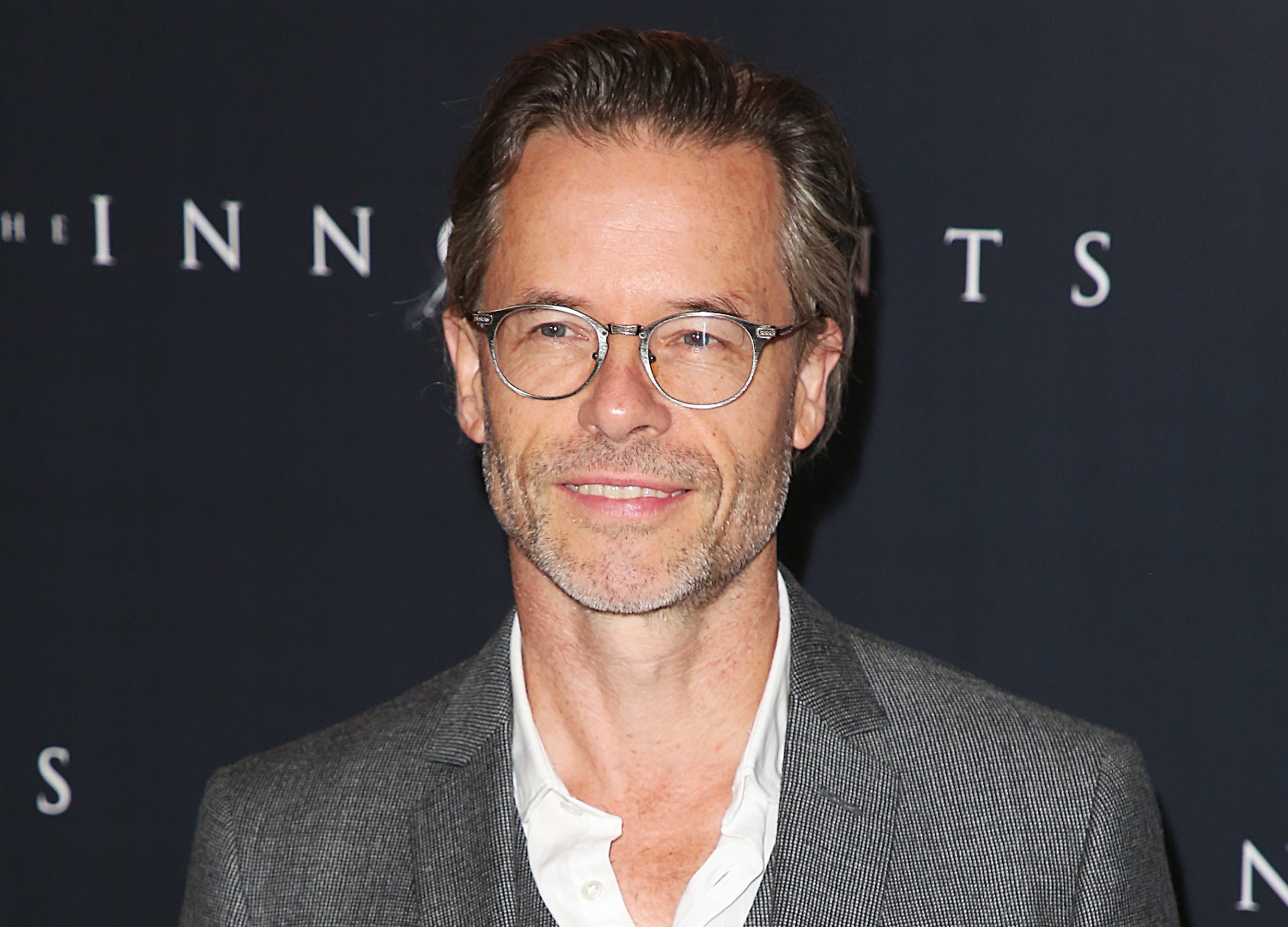 Guy Pearce on red carpet