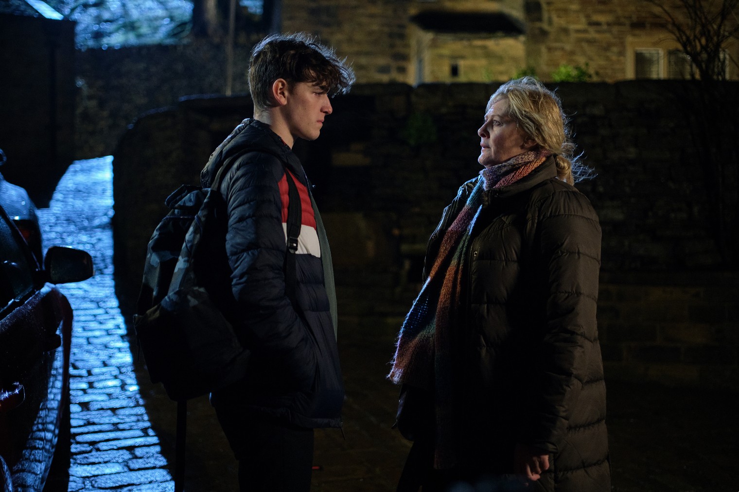 Ryan and Catherine talk in Happy Valley series 3