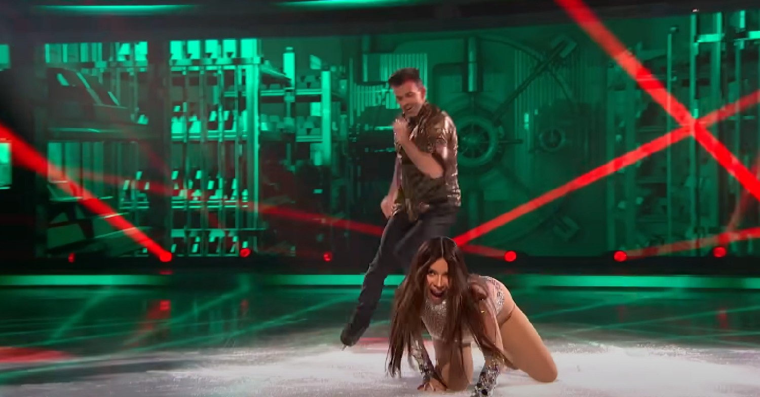 Brendyn and Ekin-Su skating on Dancing On Ice