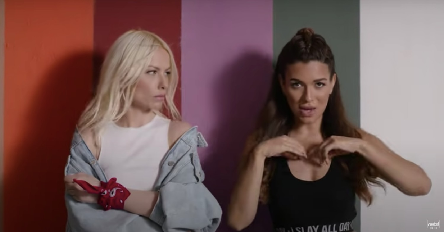Ekin-Su Cülcüloğlu sings in Turkish music video