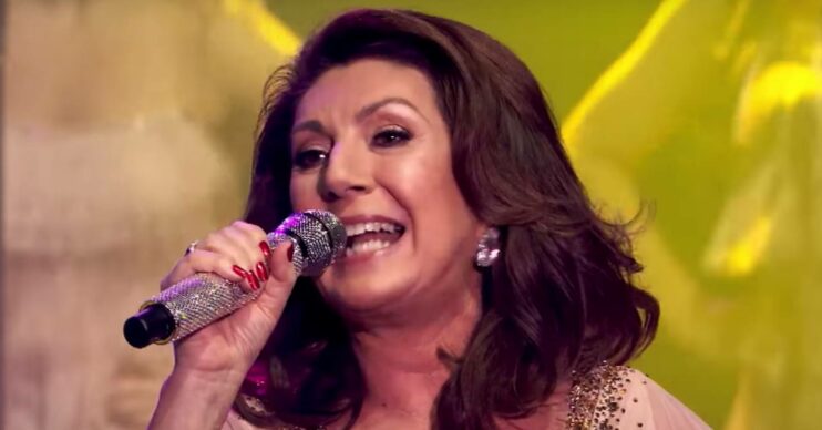Jane McDonald sings while on tour