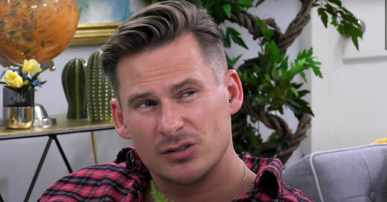 Blue singer Lee Ryan squinting 