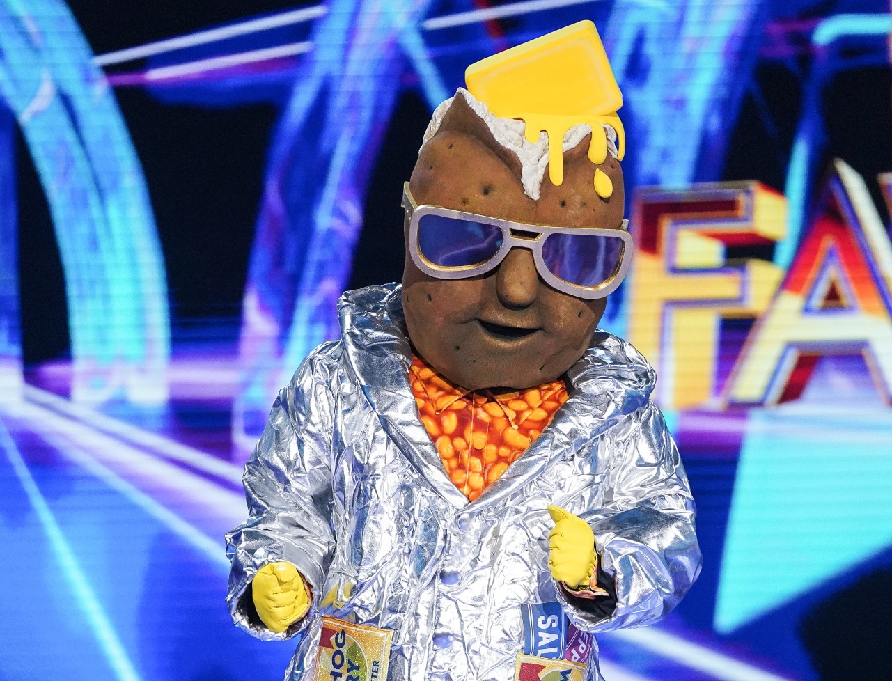 Jacket Potato dances on stage in The Masked Singer 2023