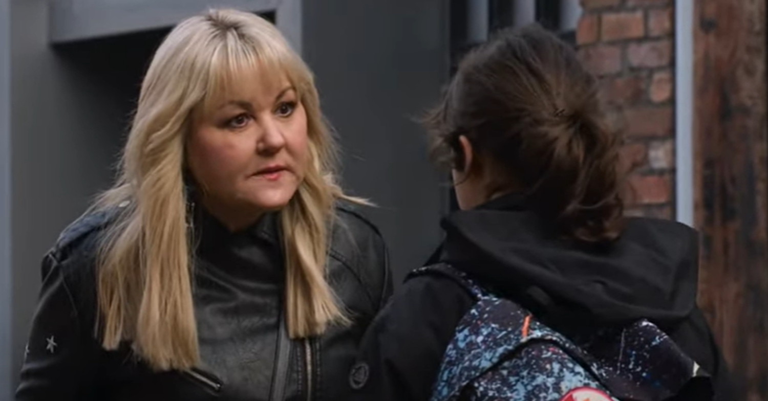 Coronation Street's Beth is looking furious as she confronts Hope