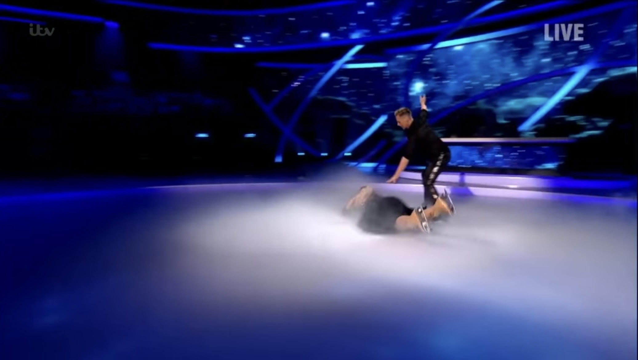 Gemma Collins falls over on Dancing On Ice with Matt Evers