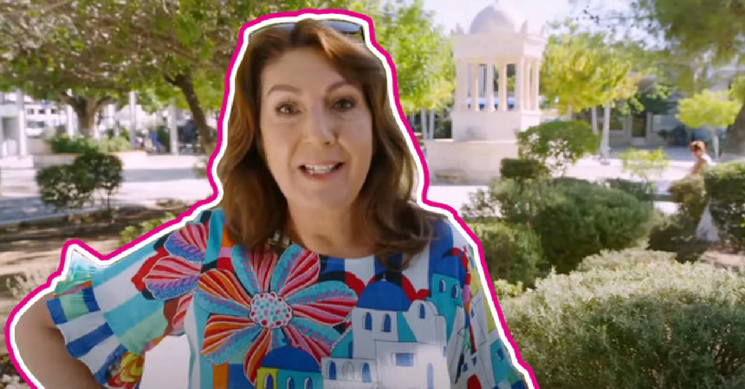 Jane McDonald with ED border around her on Channel 5 show