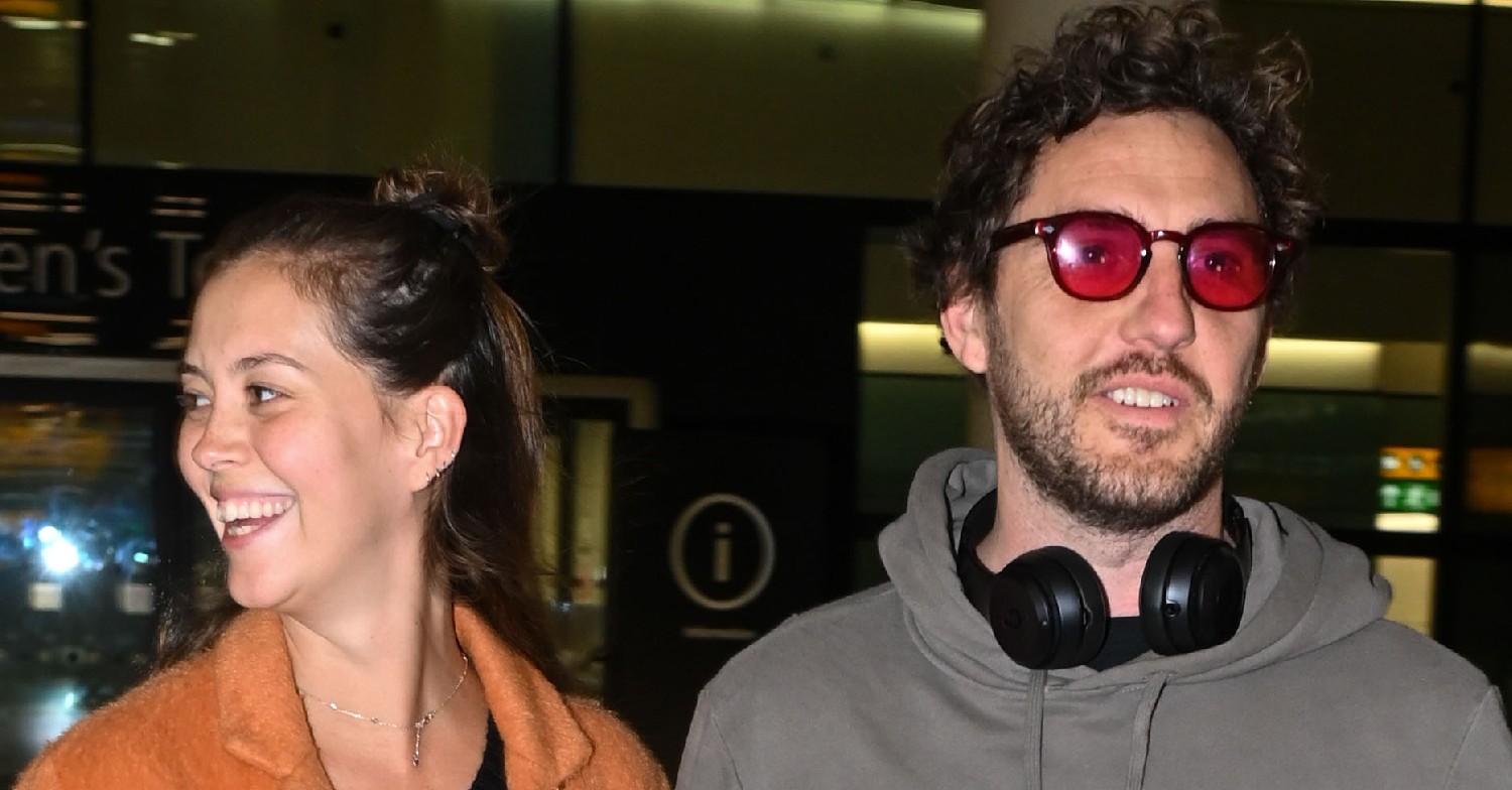 Seann Walsh and Grace Adderley at the airport