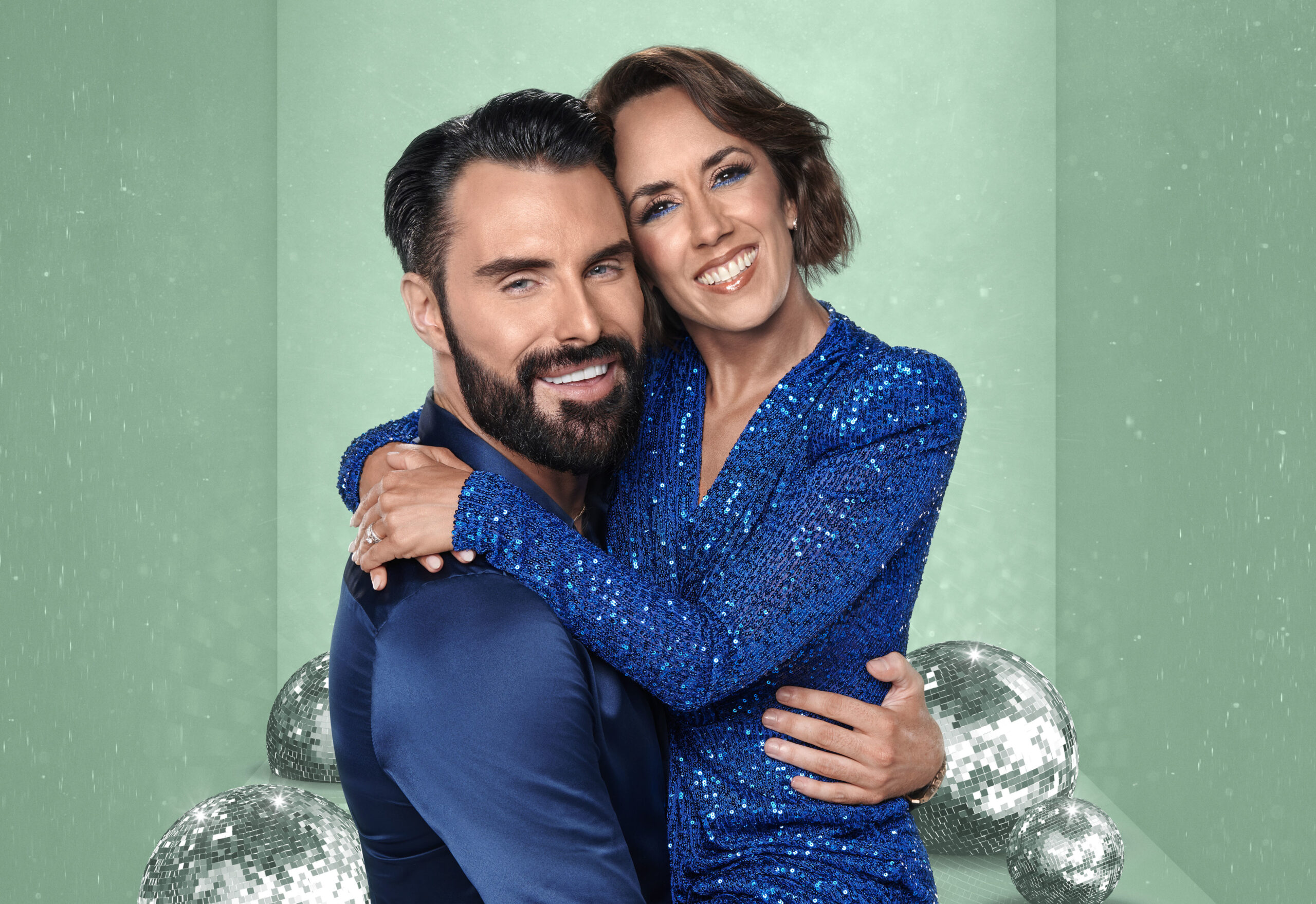 Janette and Rylan hugging on It Takes Two