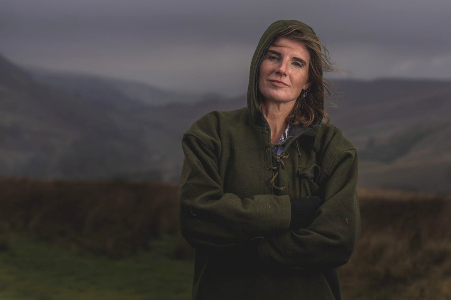 Amanda Owen crosses her arms on Farming Lives