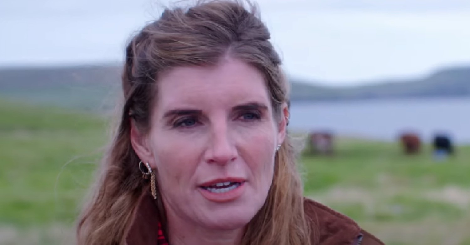 Amanda Owen speaking to the camera on Farming Lives