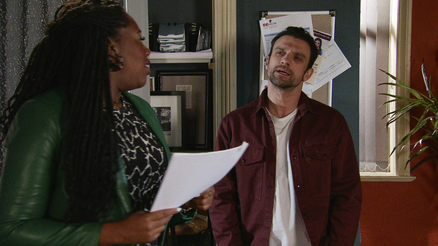 Damon is suspicious as he talks to Dee-Dee in Coronation Street spoilers