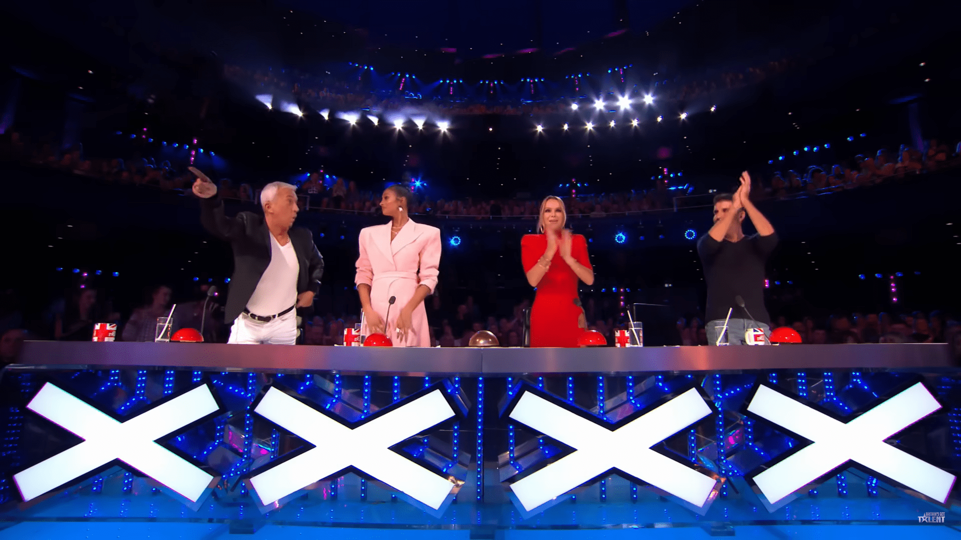 The judges clap for Noodles on BGT