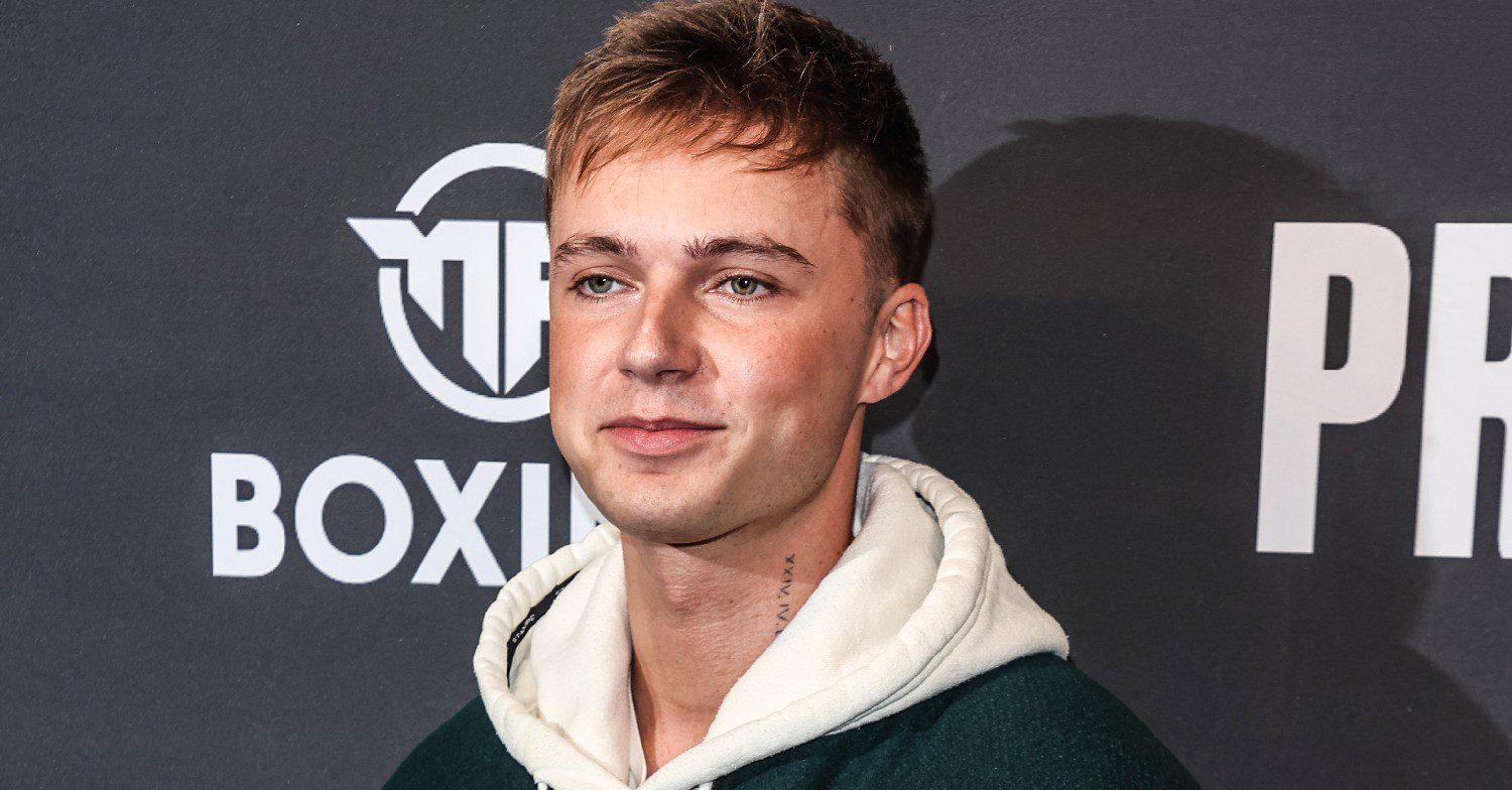 Strictly star HRVY smiling