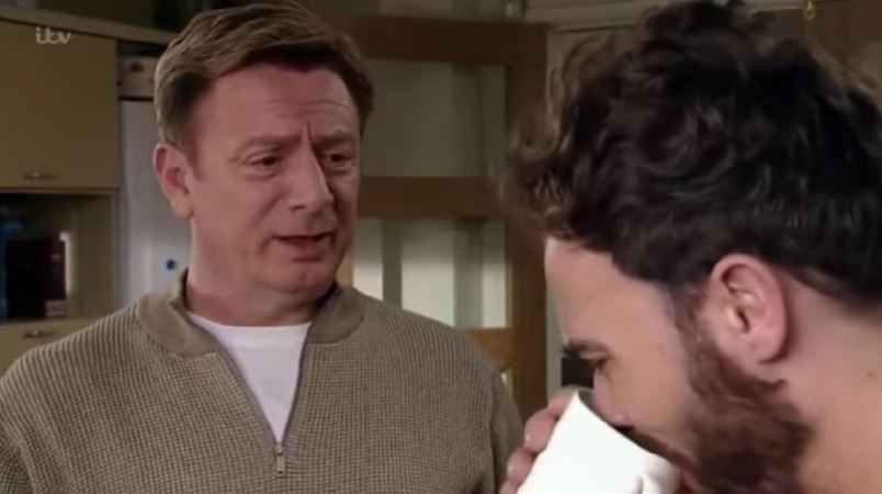 Martin Platt talking to David on Coronation Street in 2018