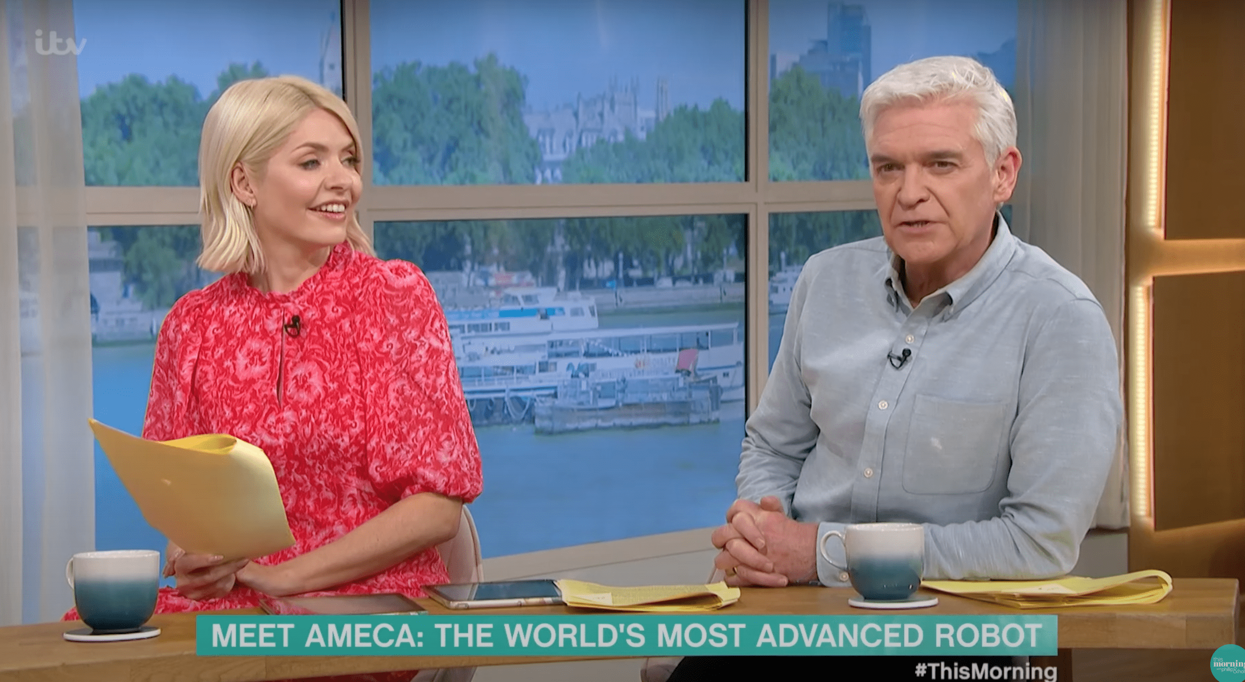 Holly Willoughby and Phillip Schofield presenting This Morning
