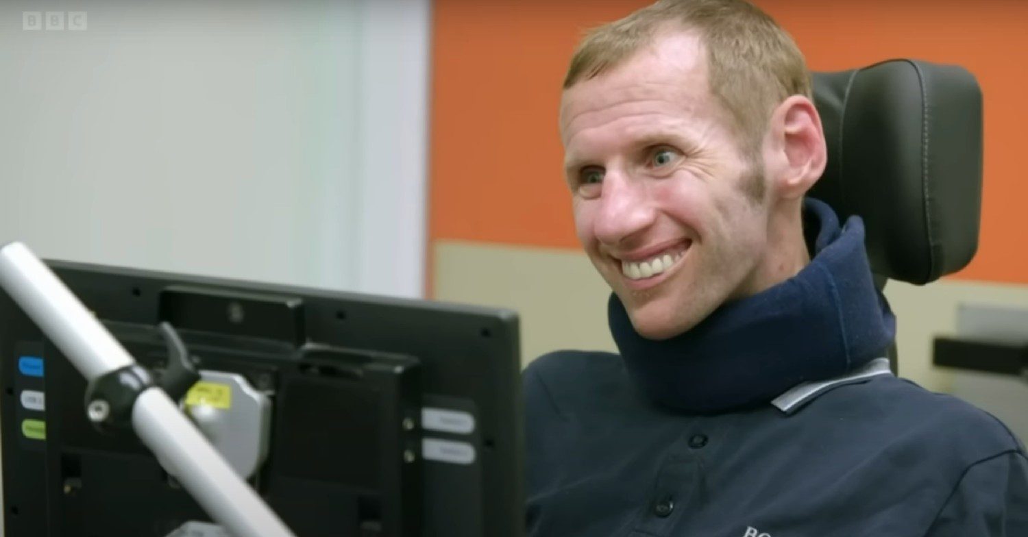 Rob Burrow smiling 
