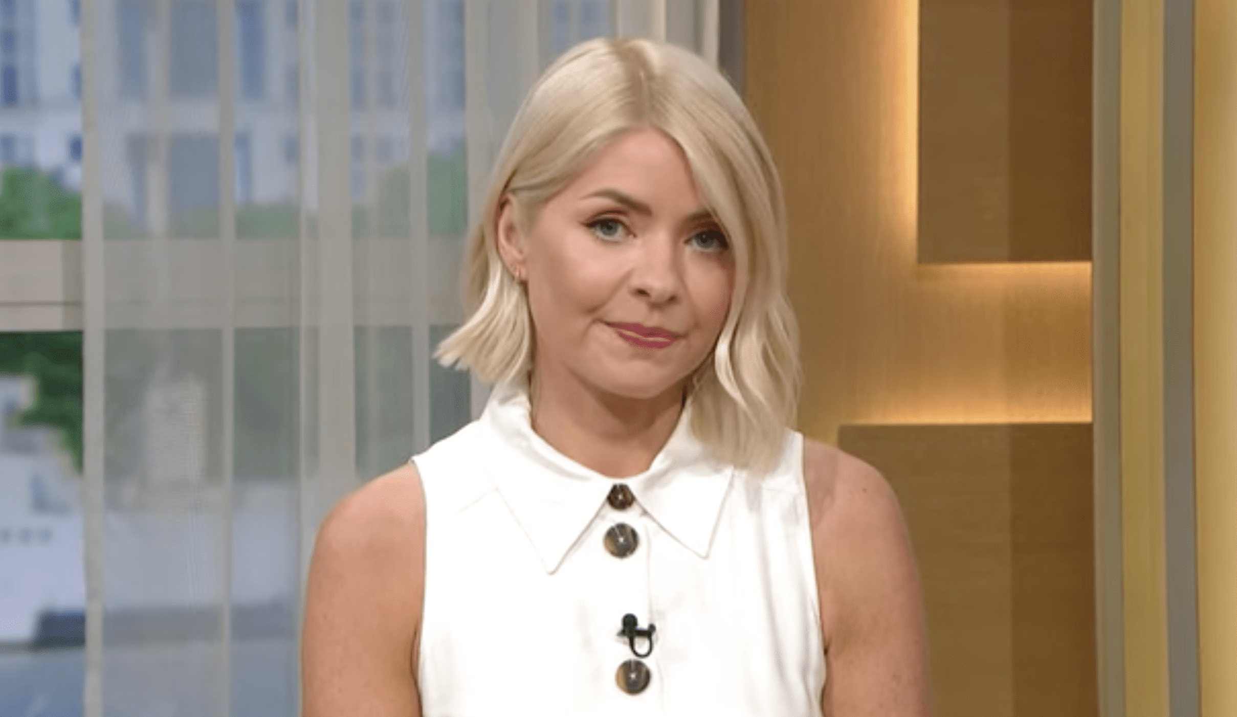 Holly Willoughby wearing white on This Morning
