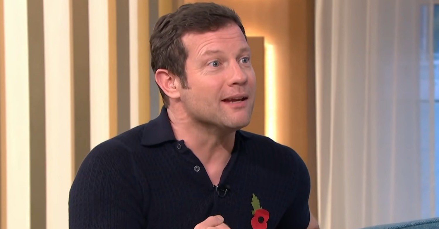 Dermot O'Leary smiles on This Morning