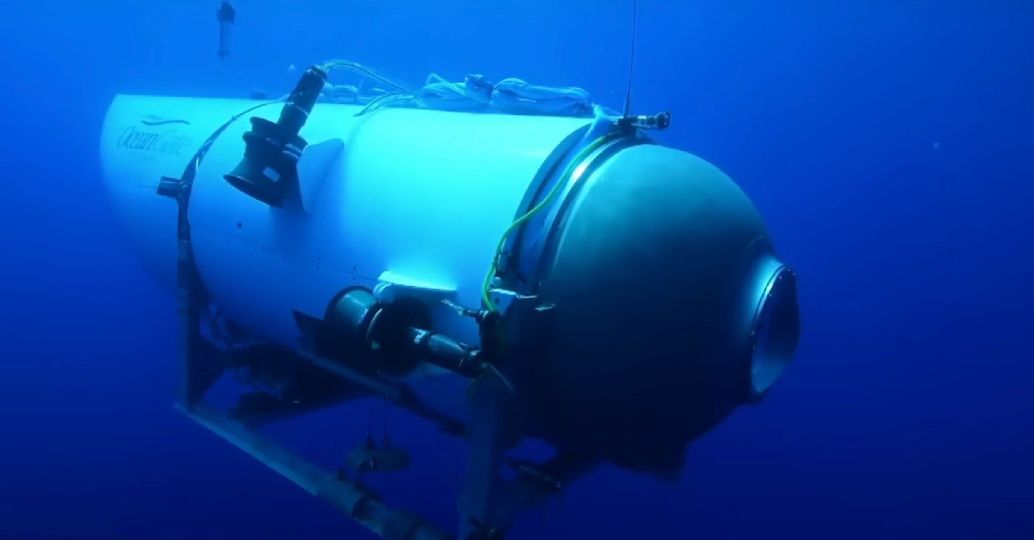 Submarine underwater 