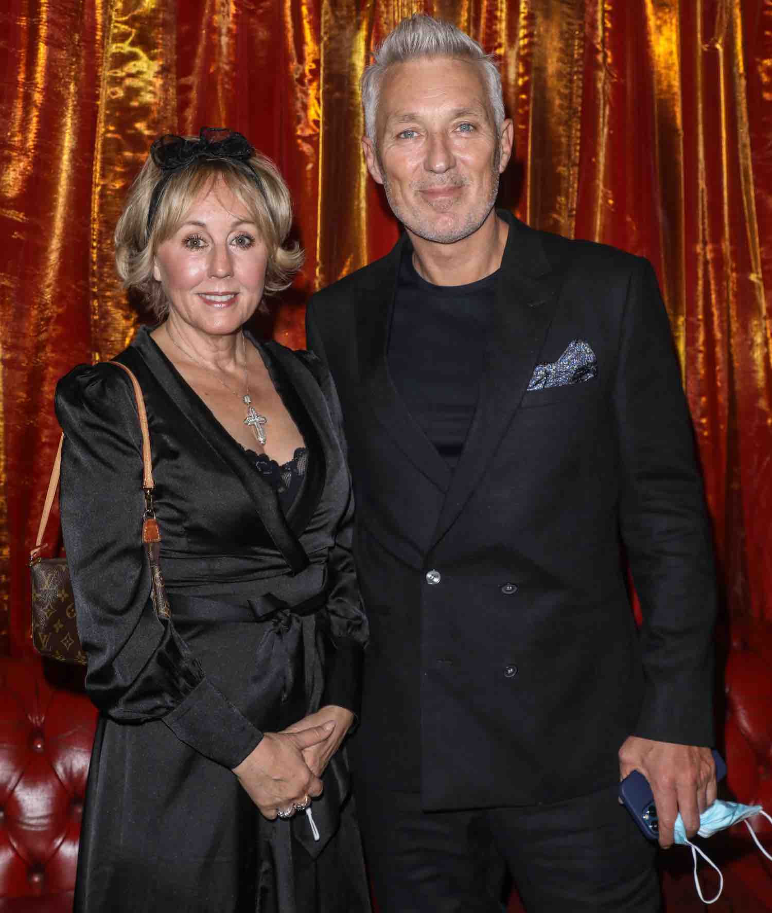Martin and Shirlie Kemp smiling 