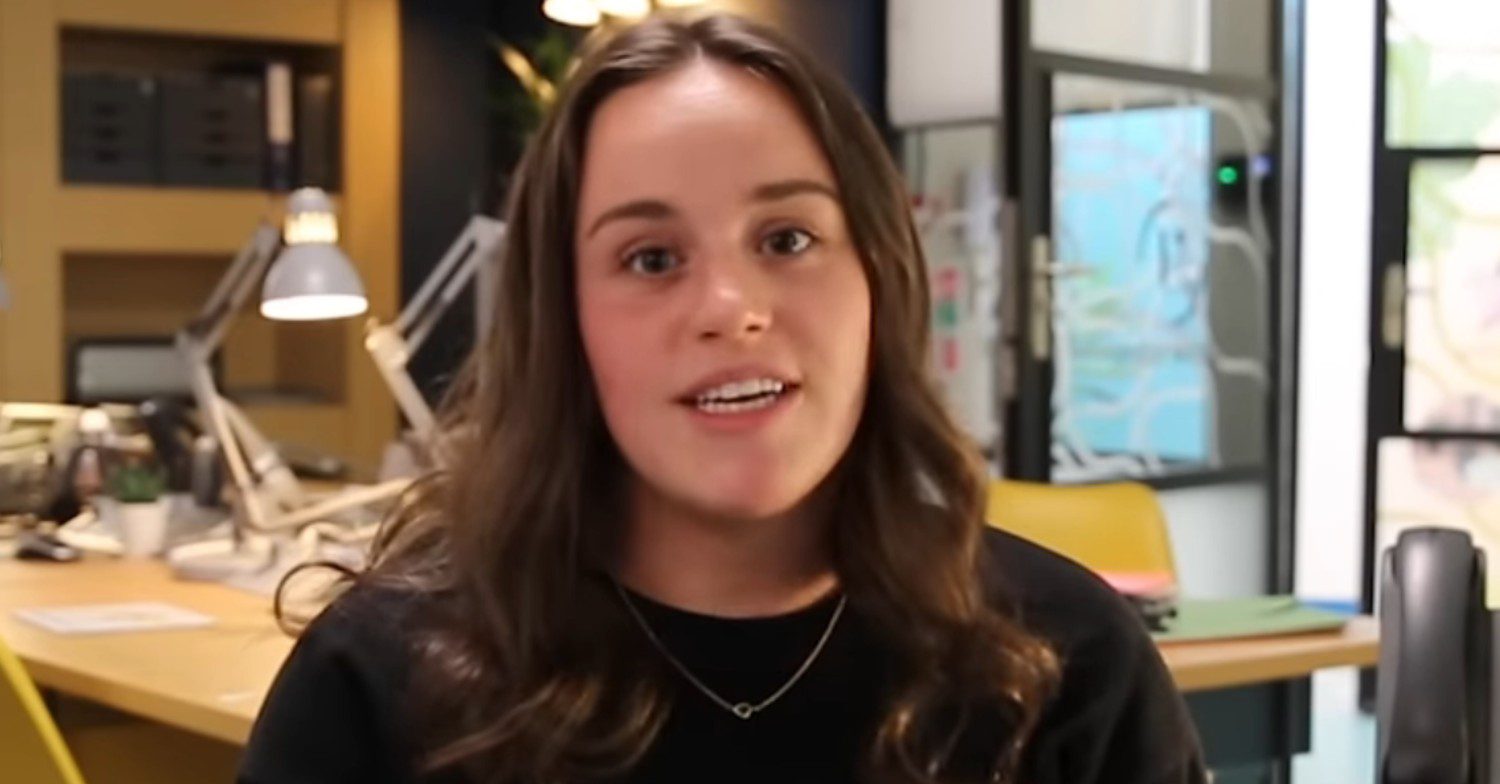 Ellie Leach Corrie leaving chat