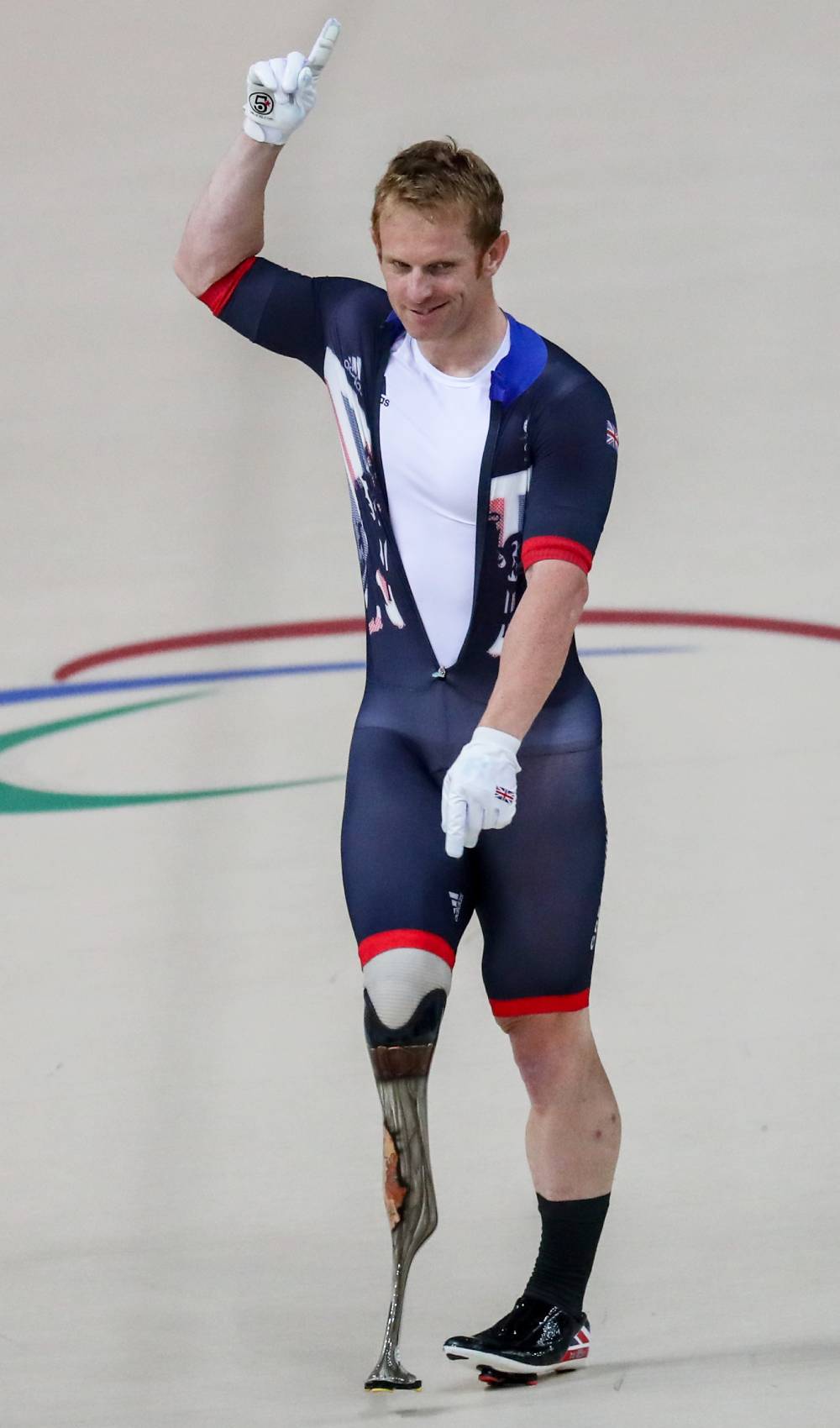 Jody Cundy raises his finger