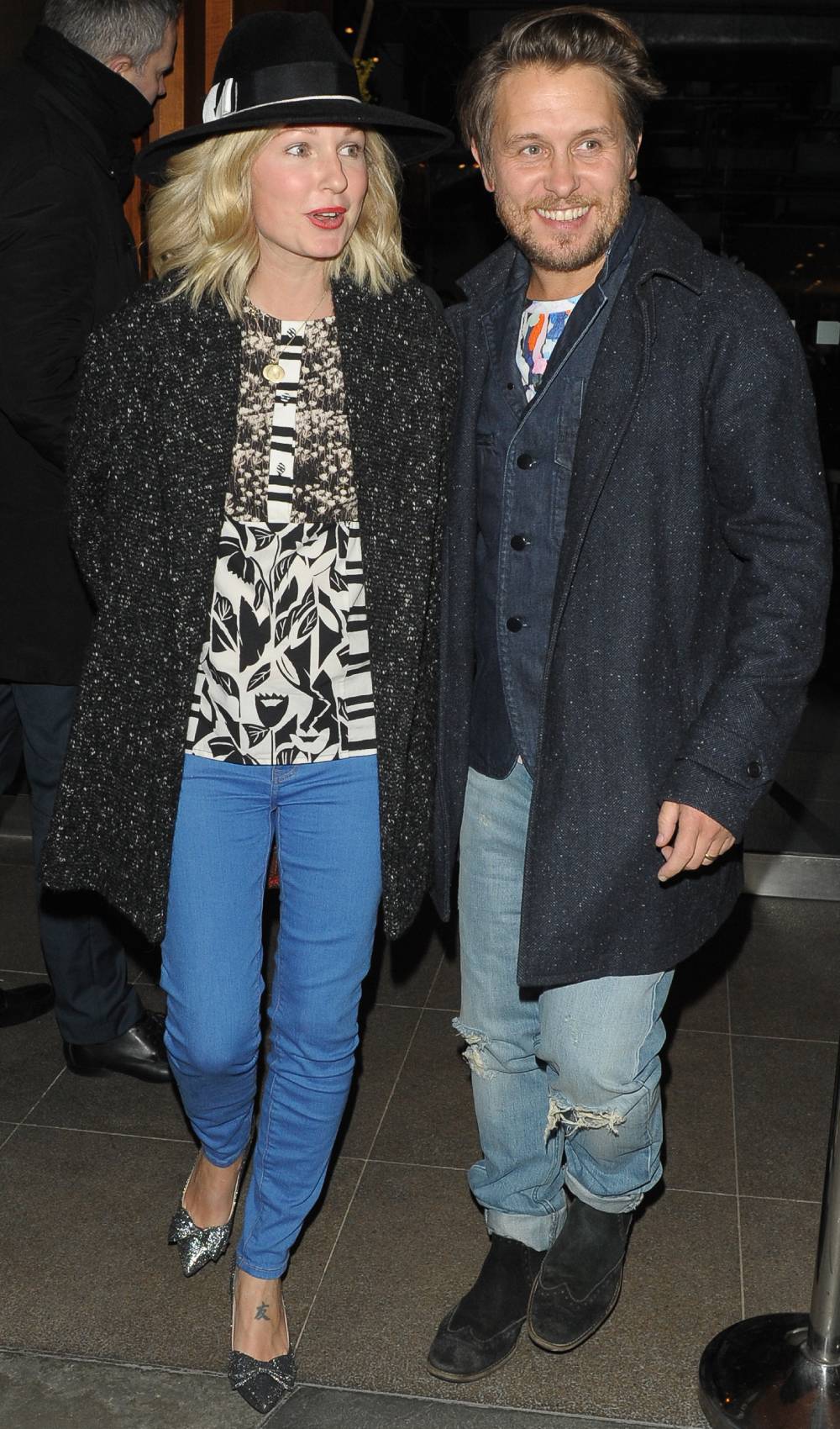 Take That star Mark Owen walks with wife in 2015