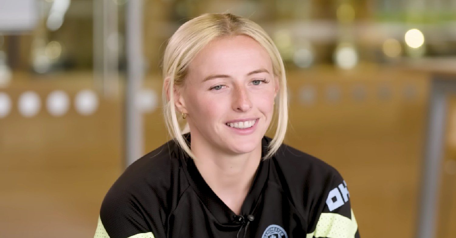 Chloe Kelly smiling