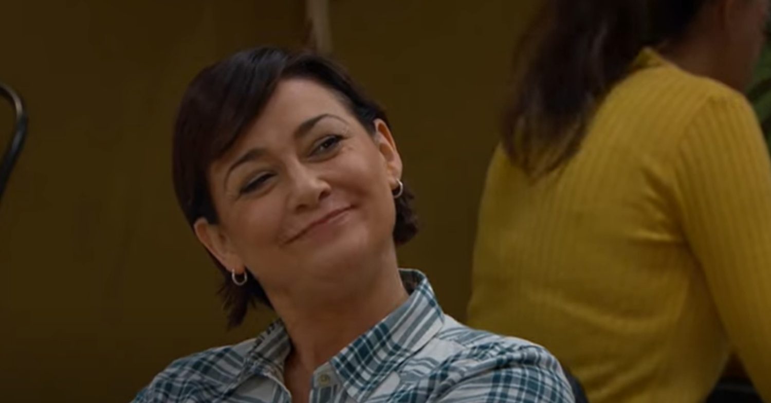 Emmerdale's Moira is smiling with short hair