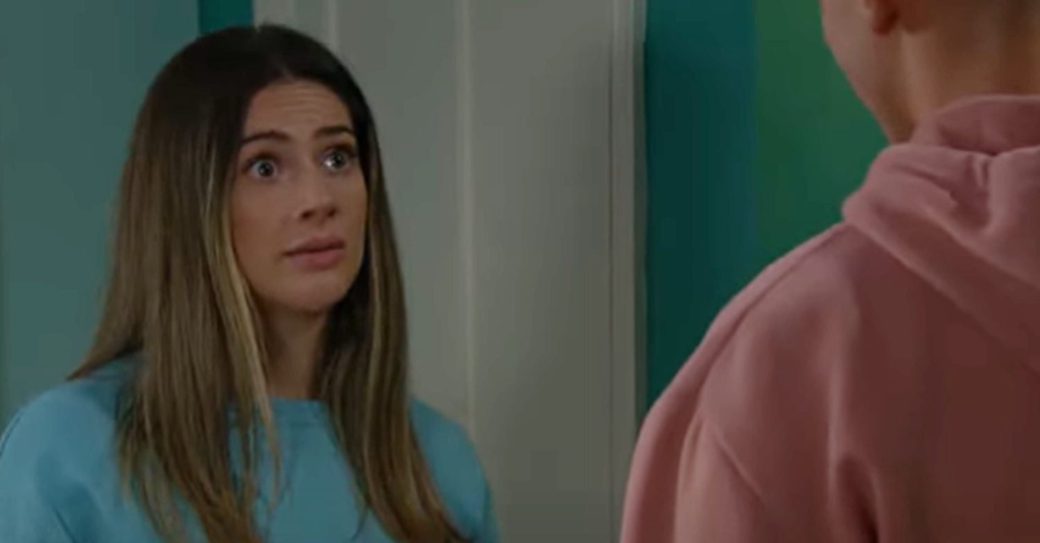 Emmerdale's Victoria is gazing at Jacob