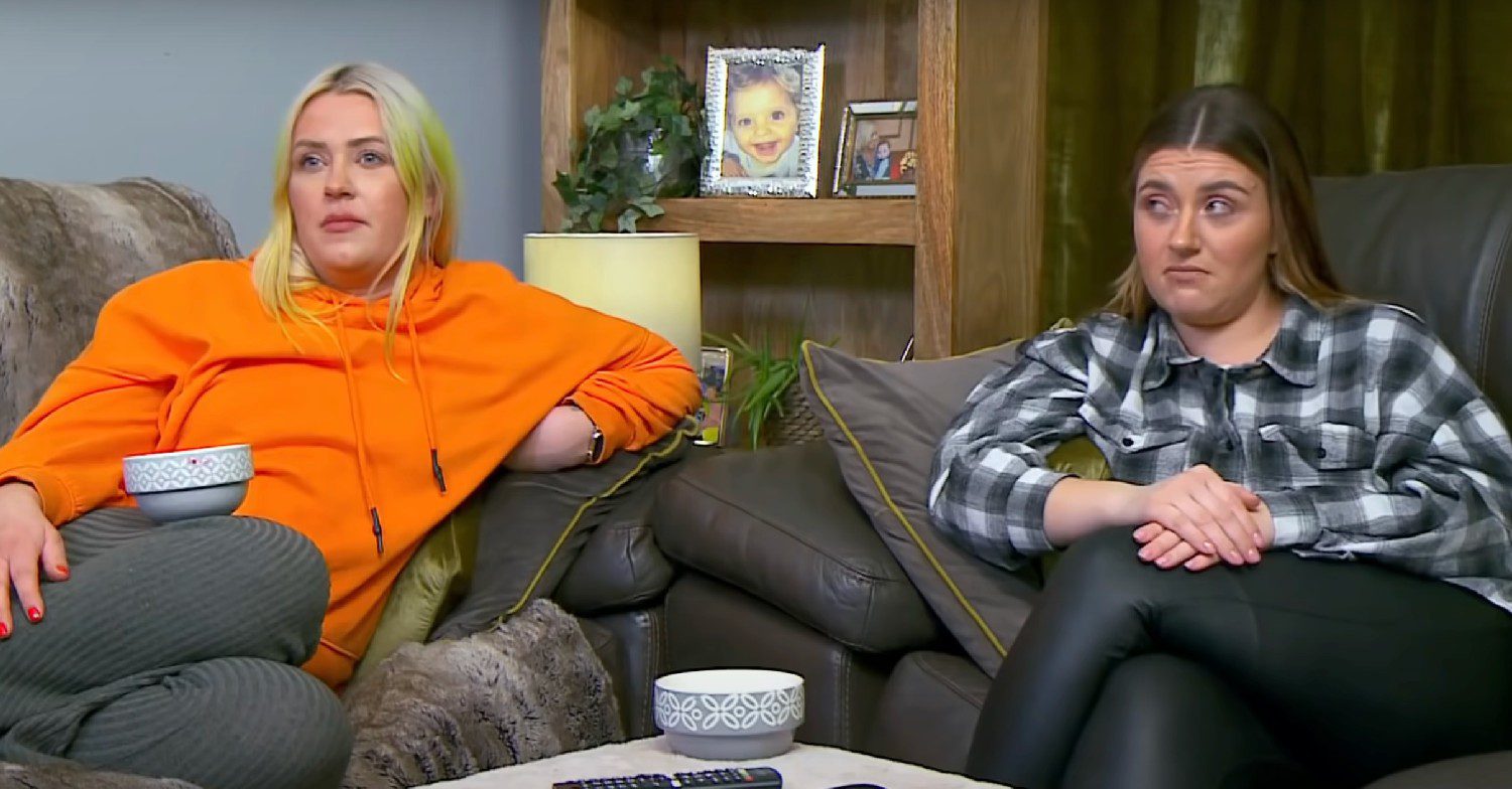 Ellie and Izzi Warner on Gogglebox