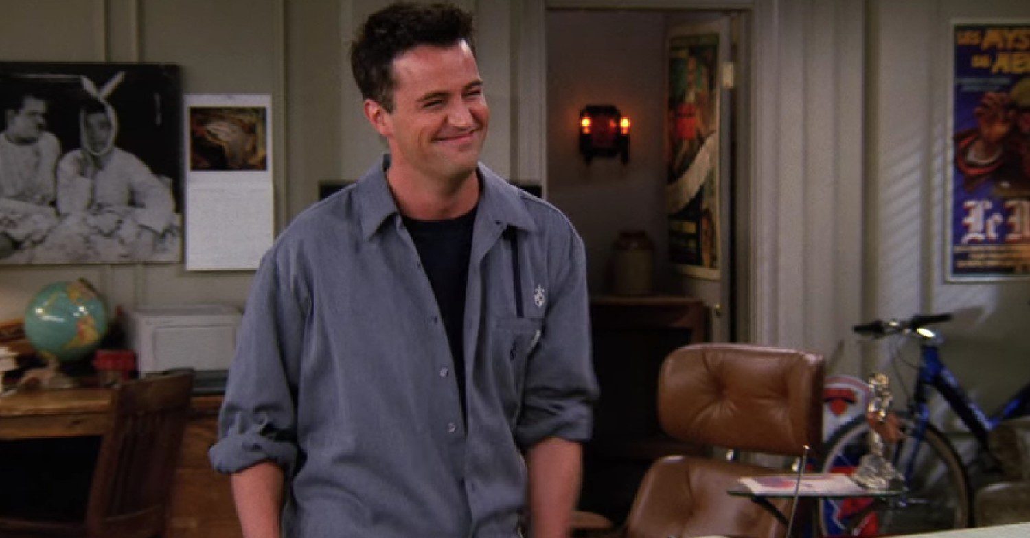 Matthew Perry smiling on Friends