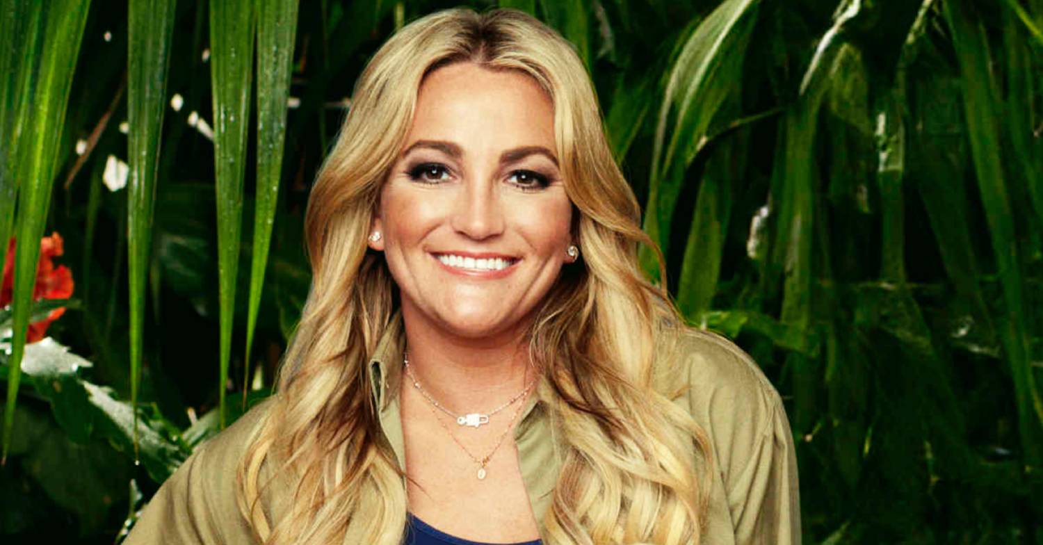 Jamie Lynn Spears smiles