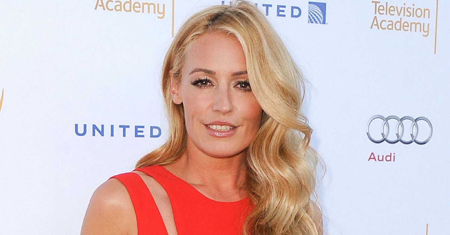 Cat Deeley posing on a red carpet