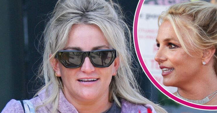 Jamie Lynn Spears looking in front while Britney Spears looks to the side
