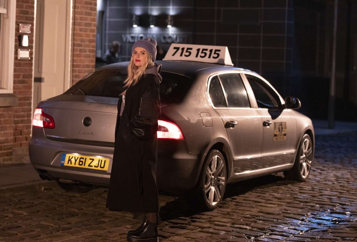 As Daniel Osbourne [ROB MALLARD] heads home, his face lights up when he spots Bethany Platt [LUCY FALLON].