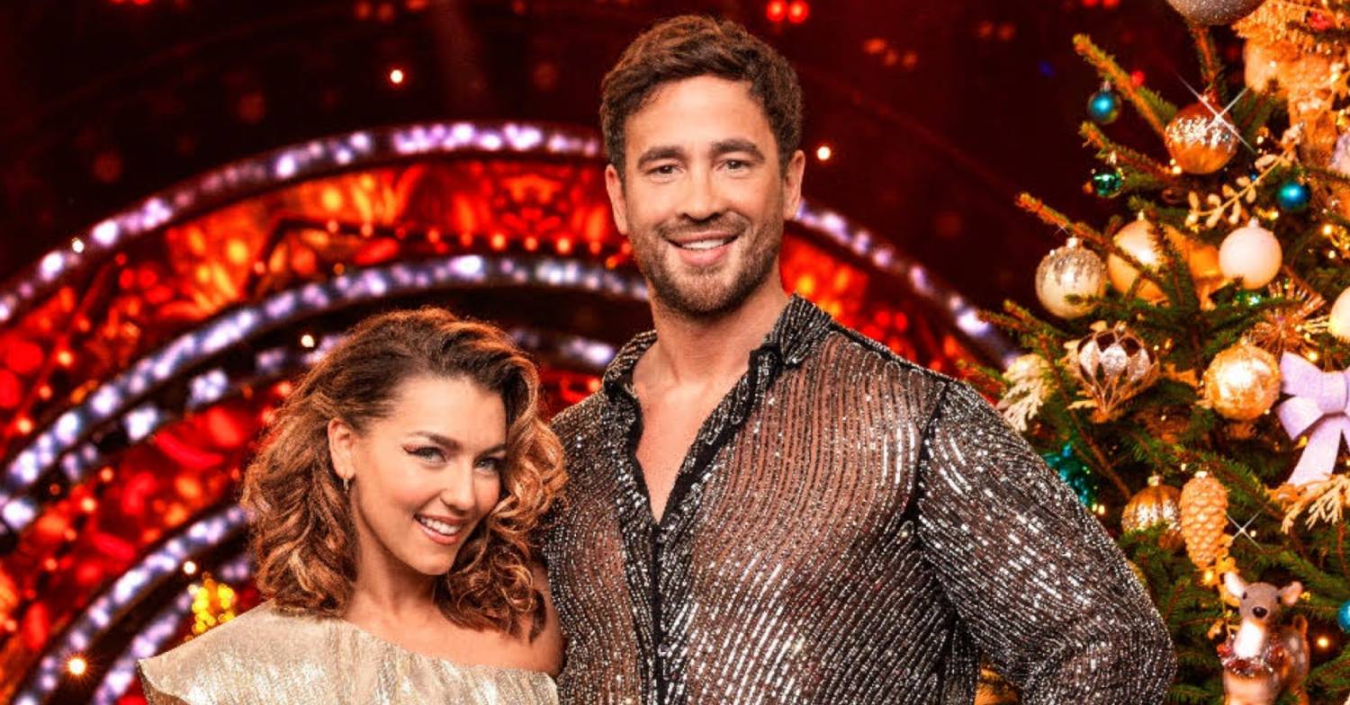 Danny Cipriani and Jowita Przystal pose for a photo