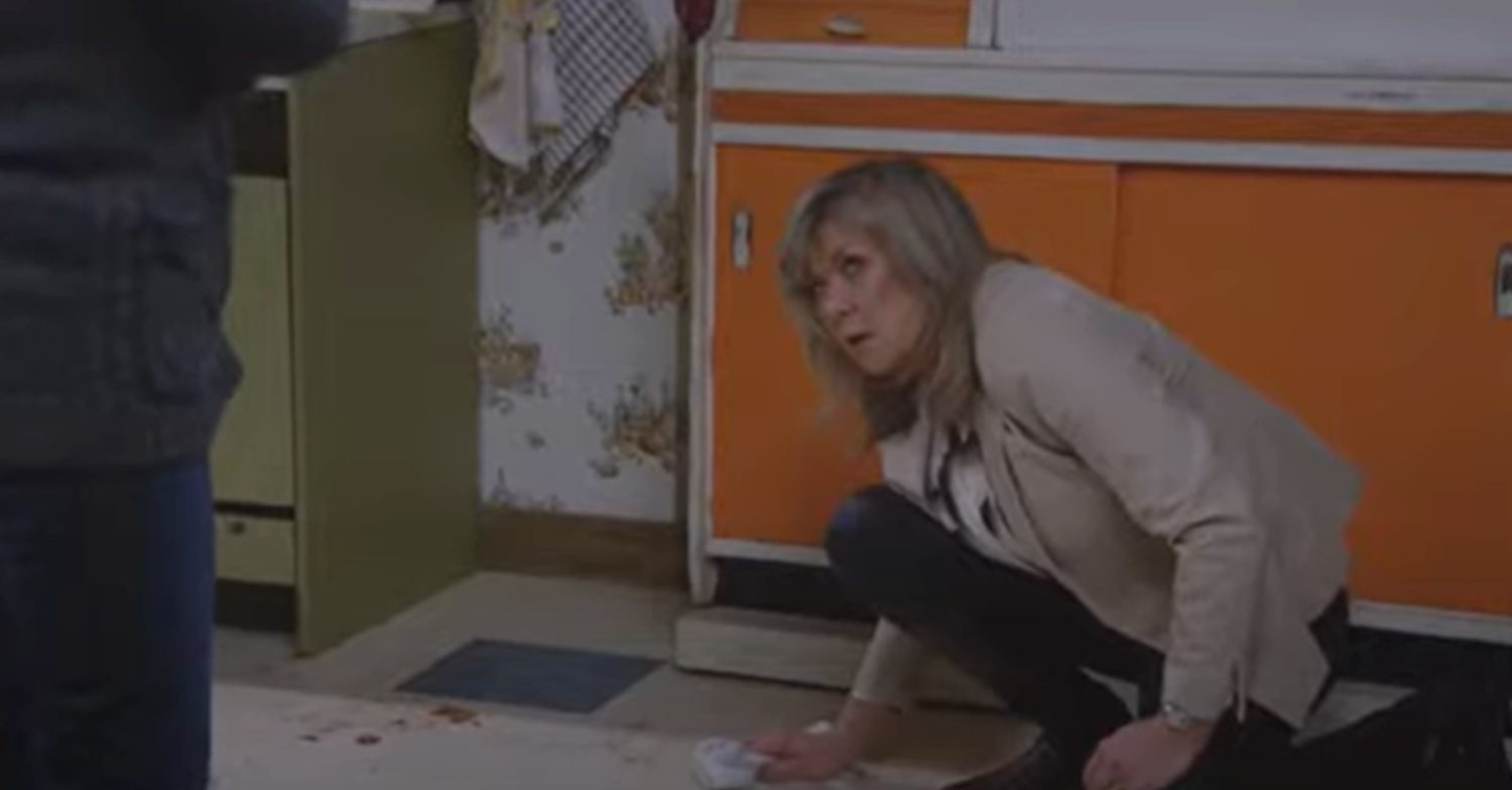 Emmerdale's Kim is cleaning the floor