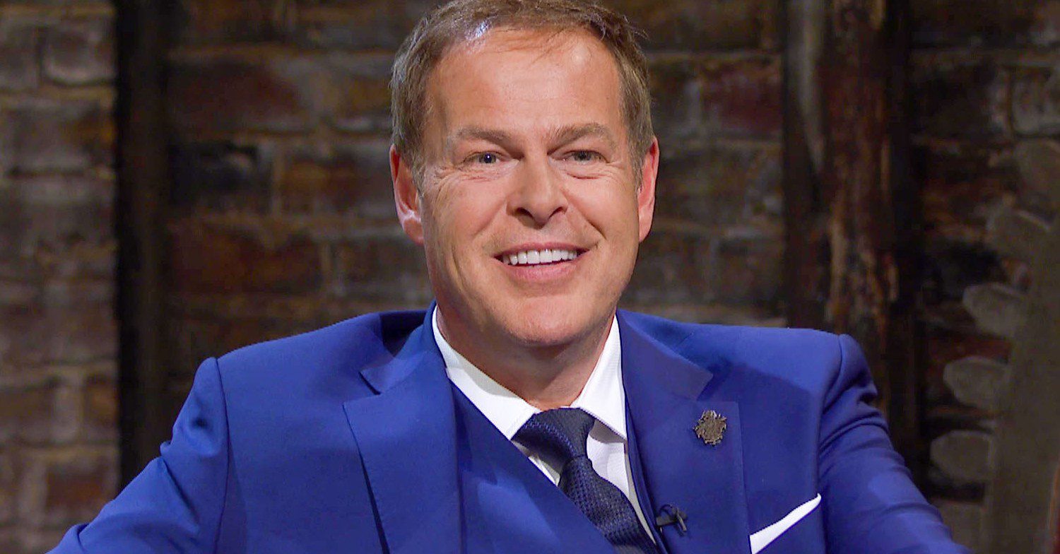 Peter Jones smiling on Dragons' Den